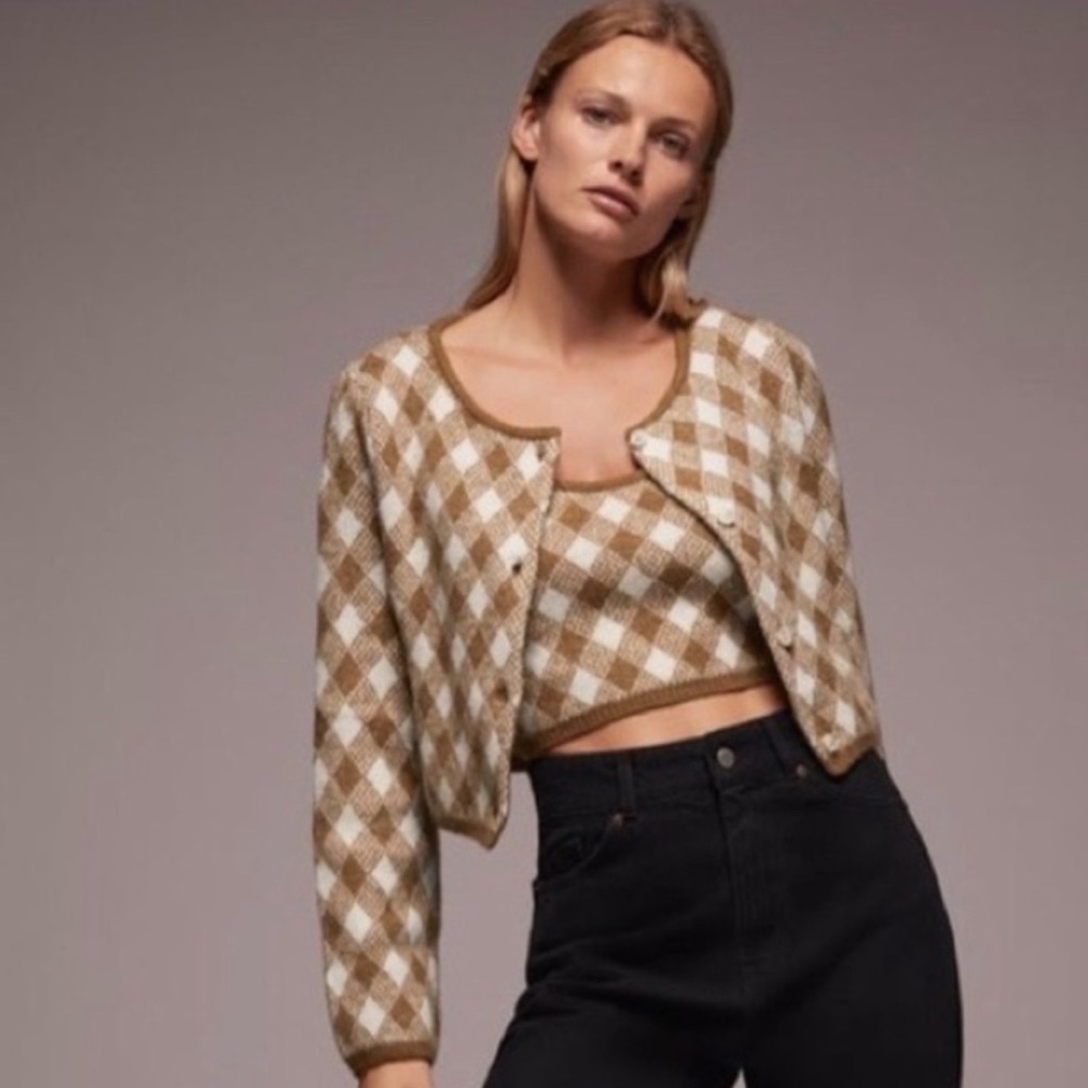 ZARA Cropped Knit Sweater Argyle Plaid Camel Cream Wool Medium Preppy Cardigan